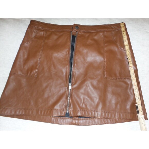 No Boundaries Women Brown Faux Leather Skirt Size 15-17 - Picture 4 of 6